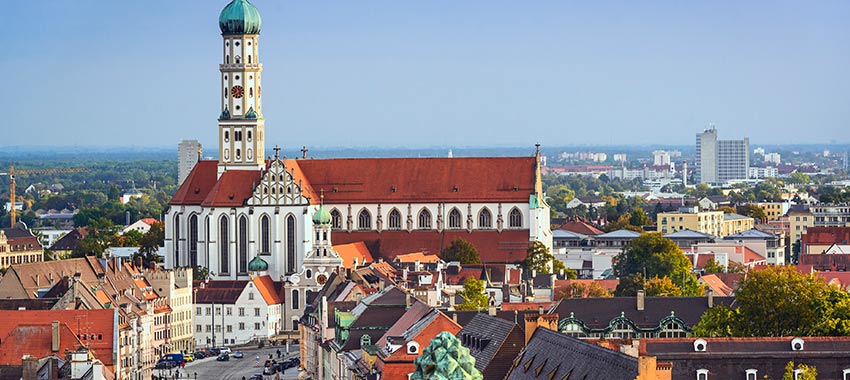 veranstaltungstechnik augsburg - Ya se trate de visitas a museos, interpretación ante un tribunal o en conferencias, visitas a ruidosas naves de producción o en una visita guiada por el casco antiguo de Augsburgo: quien quiera comunicarse con un grupo numeroso sin interrupciones recurre cada vez más a las modernas tecnologías de la comunicación.