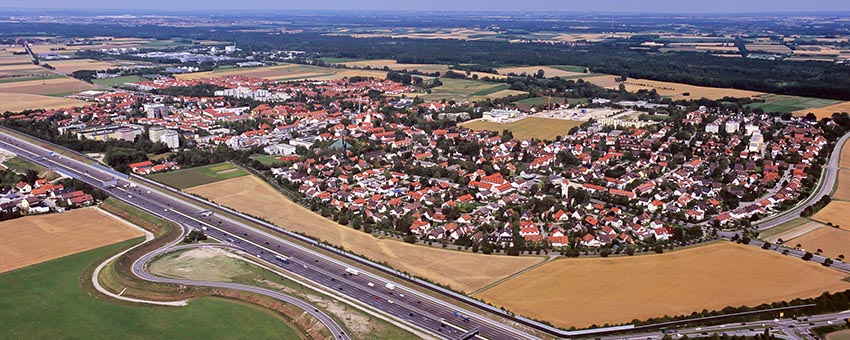 veranstaltungstechnik garching – De stad Garching bij München, met 17.000 inwoners, staat internationaal bekend om zijn universitaire en niet-universitaire onderzoeksfaciliteiten en instituten. Het onderzoeks- en universiteitscentrum vormt een aparte wijk Garching, waar onder andere talrijke faculteiten van de TU München en de LMU München gevestigd zijn. Er zijn ook verschillende Max Planck-instituten, evenals het European Southern Observatory en de Society for Plant and Reactor Safety.