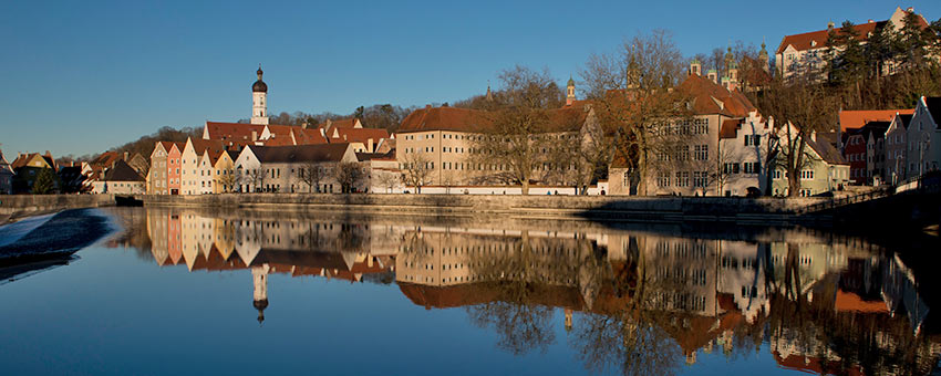 veranstaltungstechnik landsberg - Die 29.000-Einwohner-Stadt Landsberg am Lech gehört zu den sonnigsten Orten Deutschlands und bildet das Zentrum des Lechrains, wo bayerische und schwäbische Einfüsse zusammentreffen. Mit seiner sehenswerten Altstadt ist die Stadt am Lech in jedem Fall einen Besuch wert. Namhafte Industriebetriebe im Landkreis Landsberg am Lech sind unter anderem die Rational AG und die Veit Group.