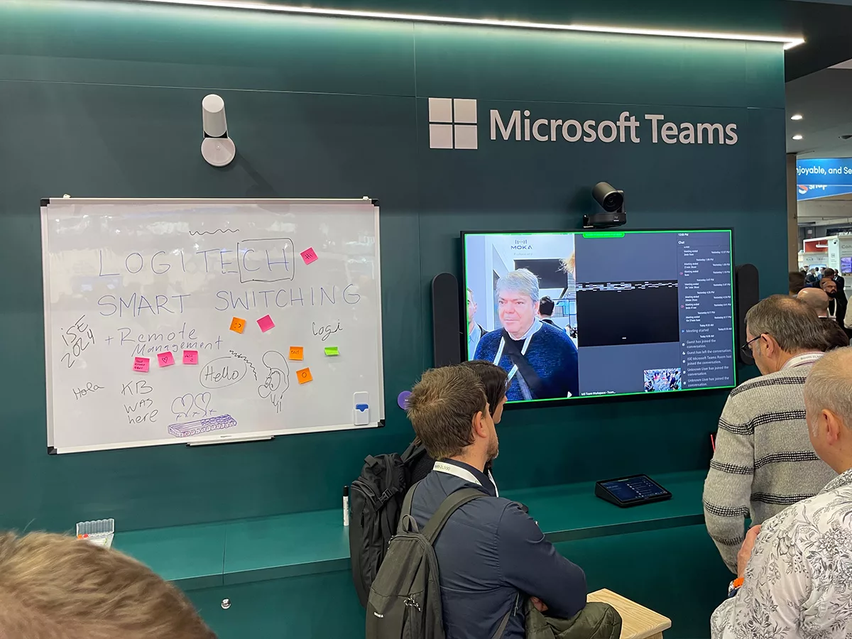 Microsoft Teams wir im Zusammenspiel mit Kameras vorgestellt. .