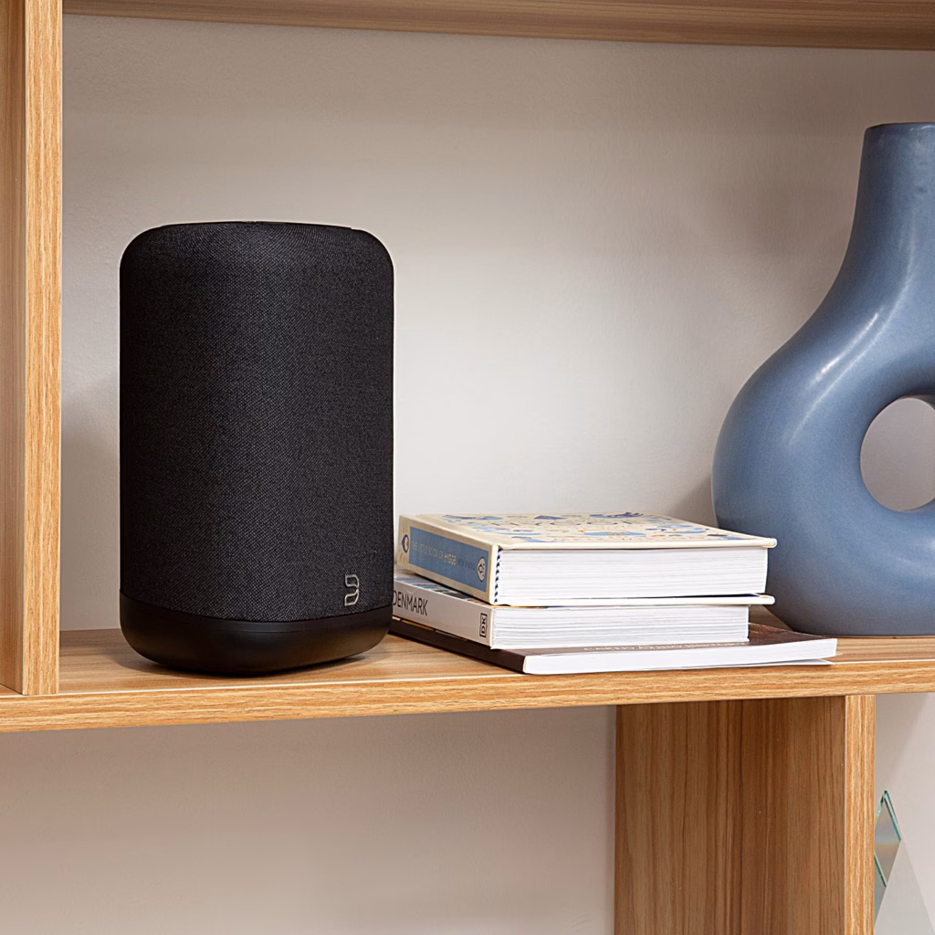 PULSE FLEX drahtloser Konferenzlautsprecher konferenztechnik.de drathloser konferenzlautsprecher Bluesound PULSE FLEX Black – Mit Quad‑View, All‑in‑One‑USB‑C, Dual‑HDMI‑Ausgängen und integrierter Netzwerksegmentierung bietet das AV Access eShare W90 genau die Funktionen, die moderne Hybrid‑Meetings effizienter und übersichtlicher machen.