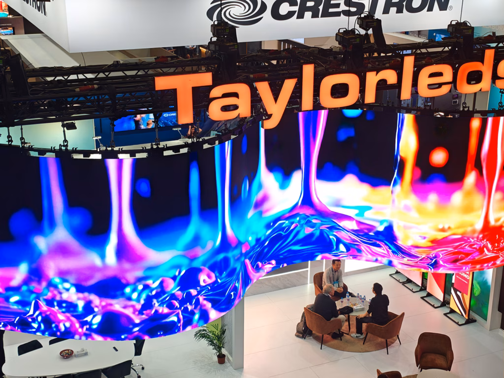 led installation led waende indoor &ndash; Heute am 3. Februar hat die größte Edition der ISE –  gemessen an Ausstellungsfläche, Ausstellerzahl und erwarteten Besucherzahlen – eröffnet. Unsere Kollegen vor Ort und in den digitalen Nachrichtenkanälen suchen die ISE nach Neuheiten ab.